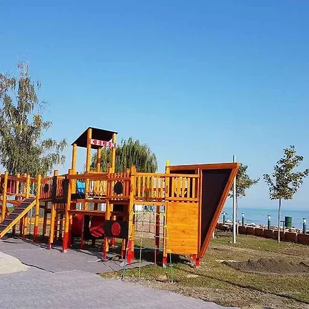 House And Apts. In Balaton 35519 Lejlighed